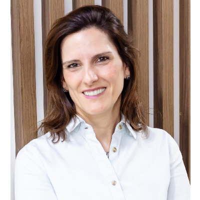 Anna Carolina Marques Perrella de Barros