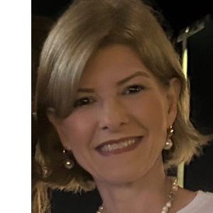 Christina Cesar Praça Brasil