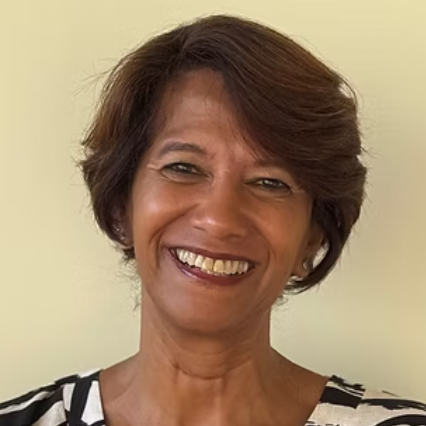 Claudia Souza
